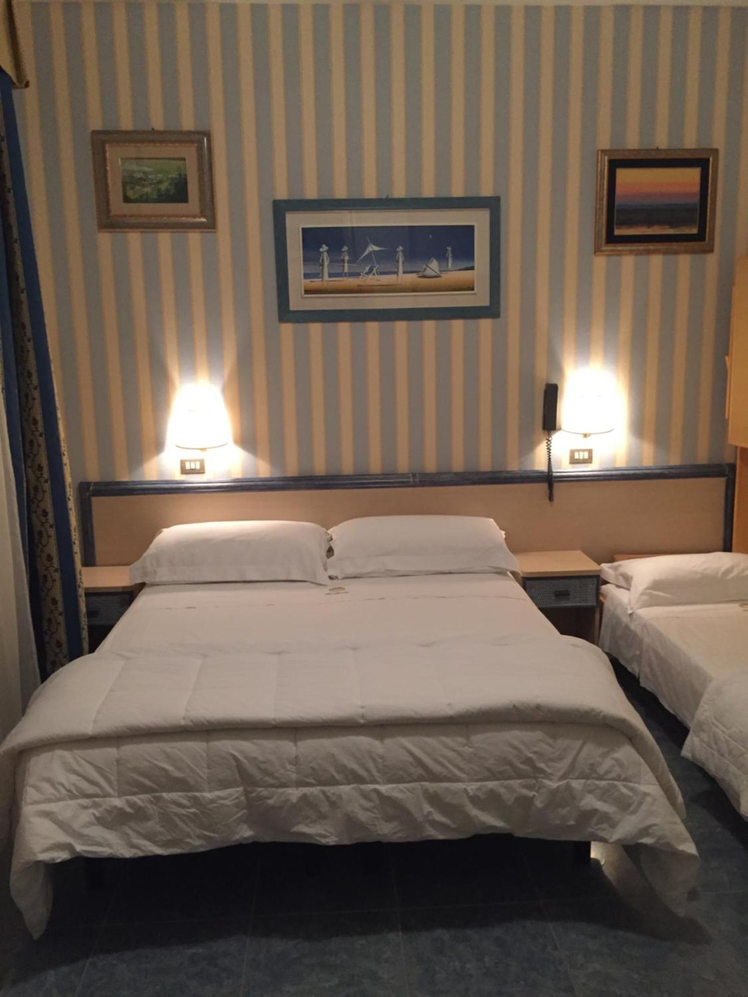 Hotel Ariella 밀라노마리티마 외부 사진