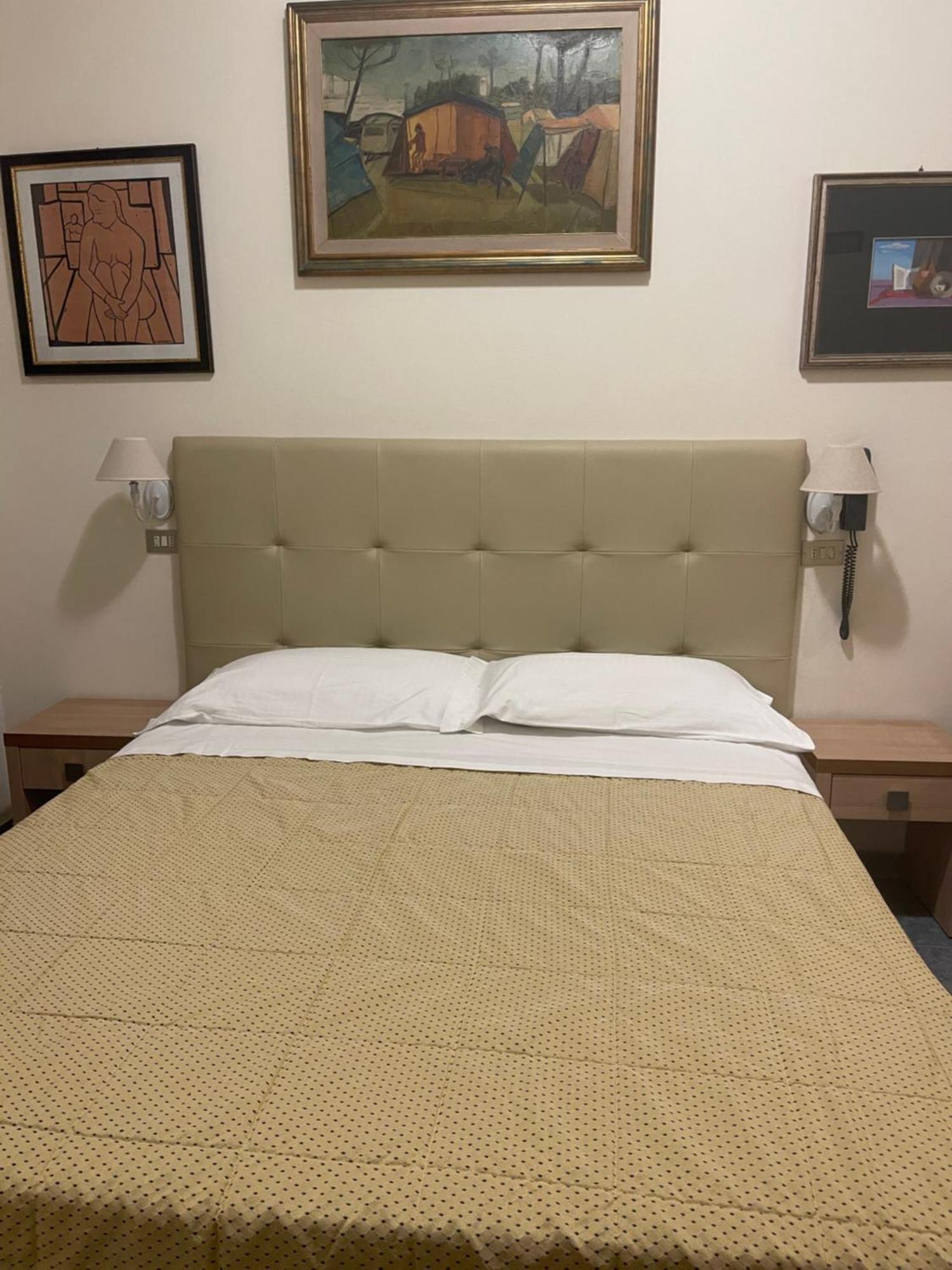 Hotel Ariella 밀라노마리티마 외부 사진