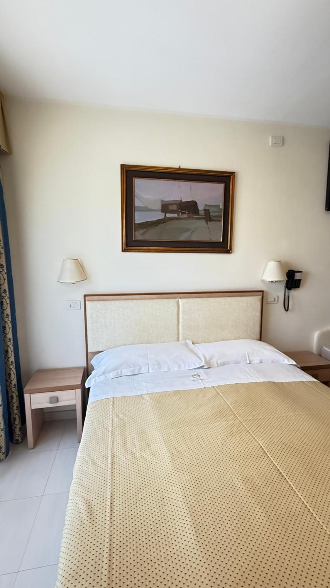 Hotel Ariella 밀라노마리티마 외부 사진