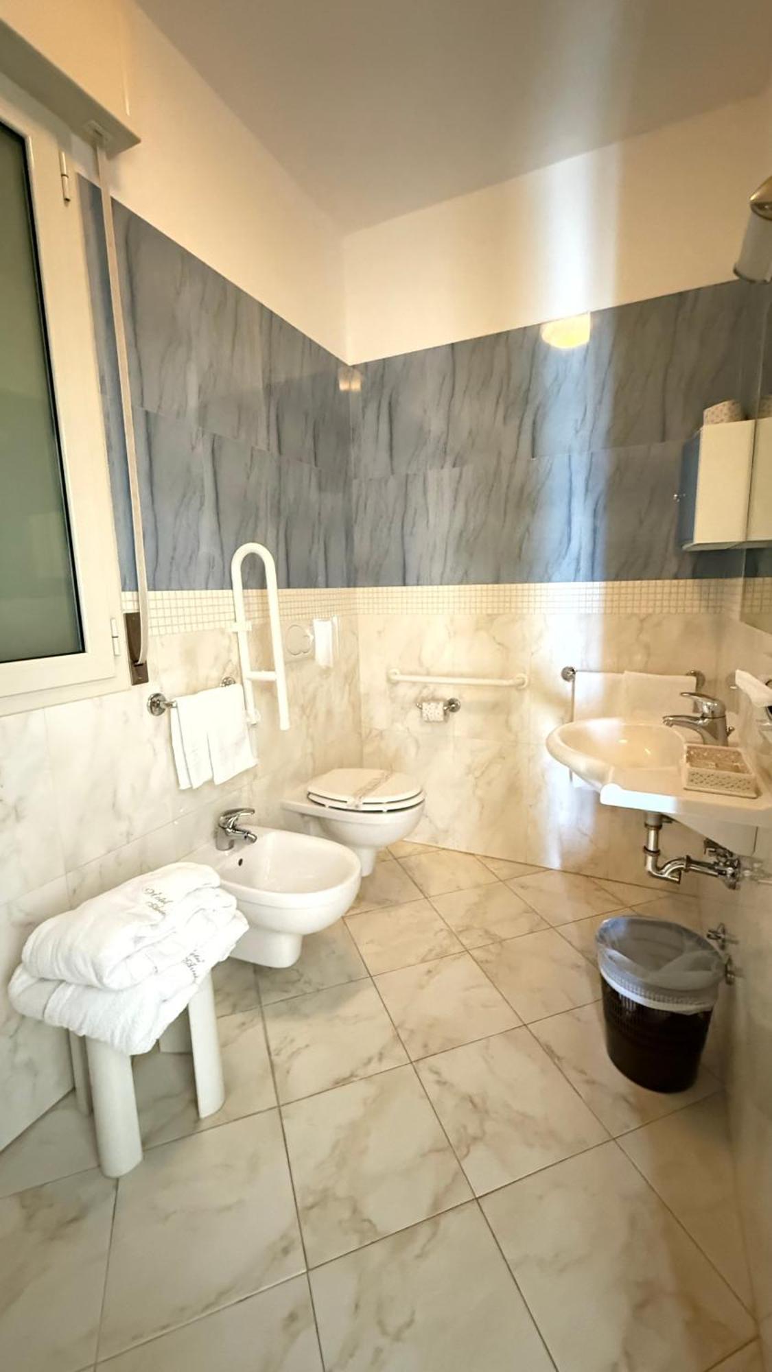 Hotel Ariella 밀라노마리티마 외부 사진