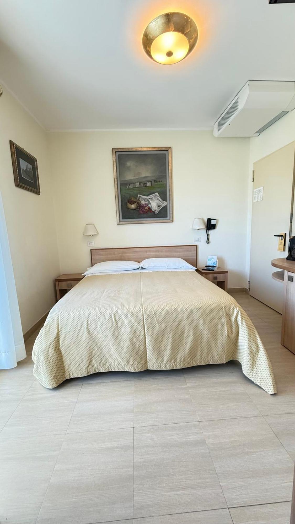 Hotel Ariella 밀라노마리티마 외부 사진