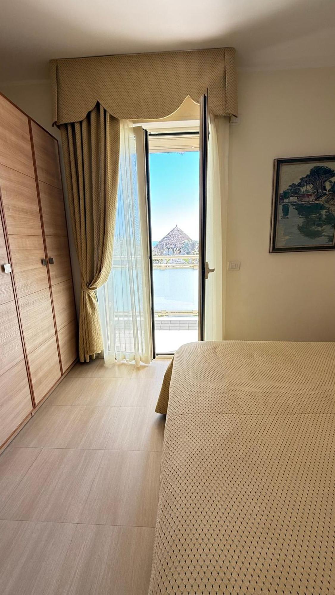 Hotel Ariella 밀라노마리티마 외부 사진